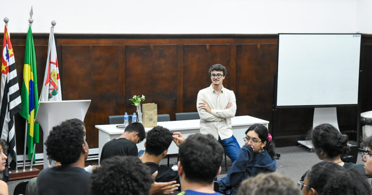 Projetos de Cortez ampliam acesso de estudantes ao transporte e a cultura