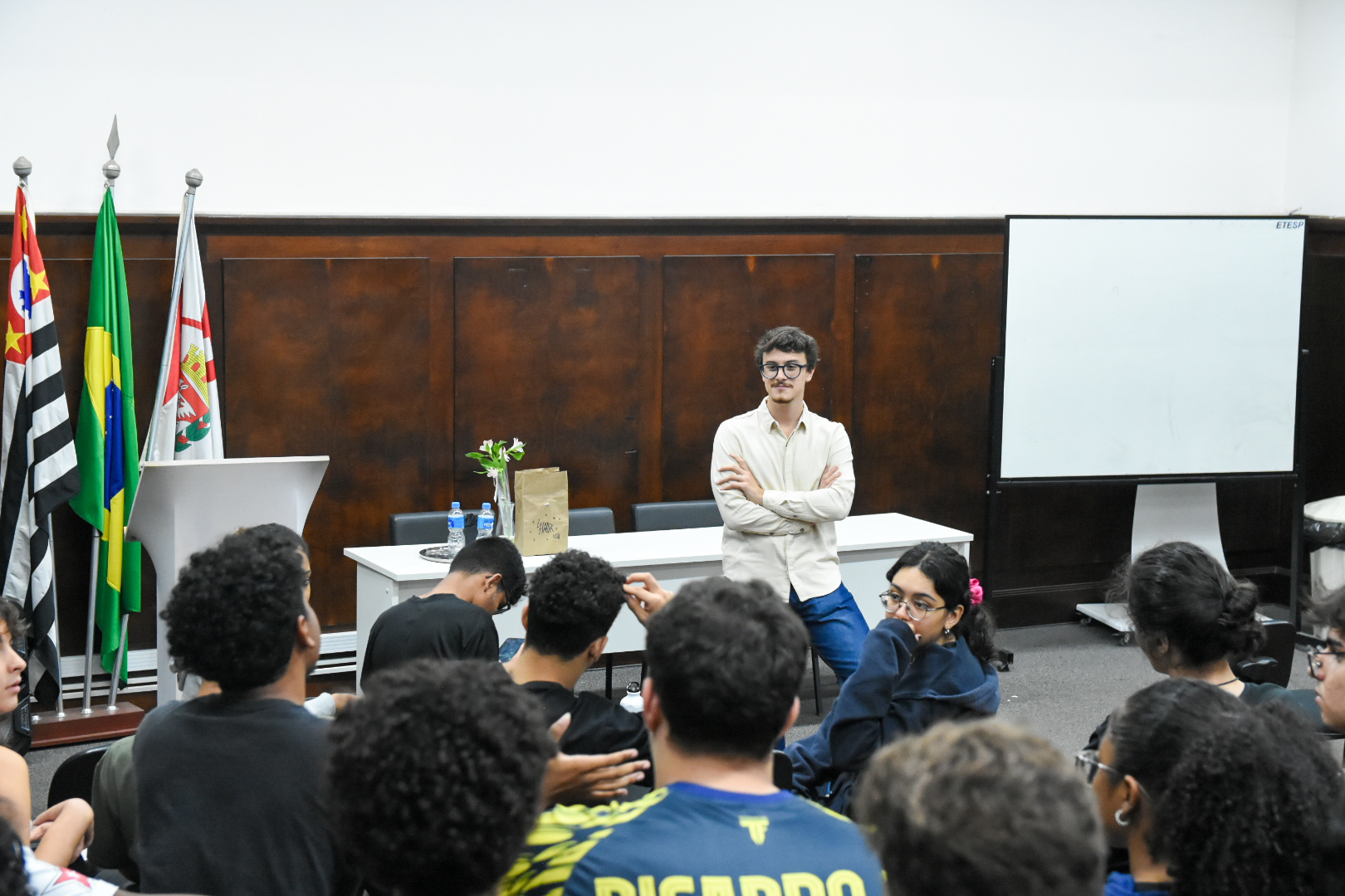 Projetos de Cortez ampliam acesso de estudantes ao transporte e a cultura