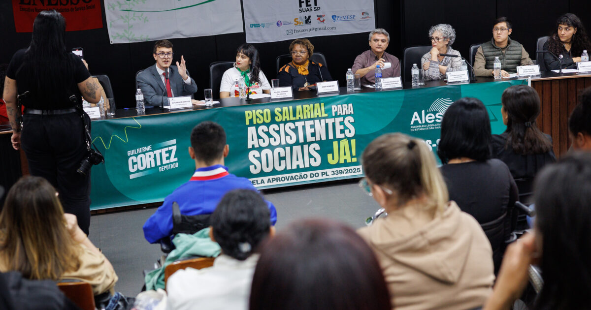 Em audiência pública na Alesp, assistentes sociais lutam por efetivação de piso salarial