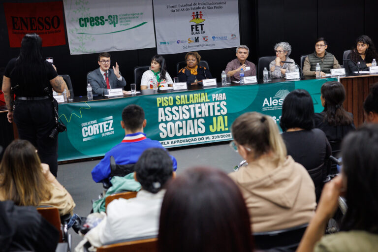 Em audiência pública na Alesp, assistentes sociais lutam por efetivação de piso salarial